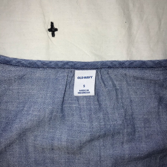 Sleeveless Chambray Flounce Top - Picture 3 of 4